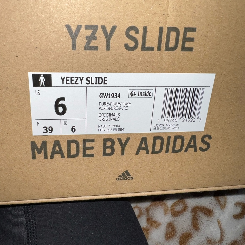 Yeezy slide pure